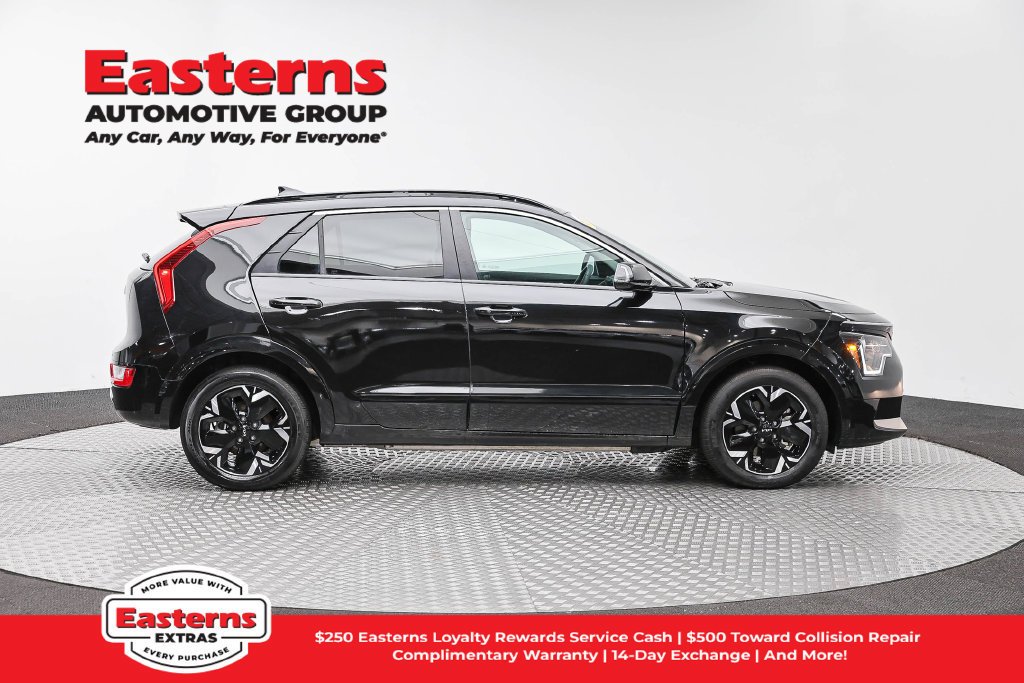 Used 2023 Kia Niro Wind w/ Wind Preserve Package FWD image 5