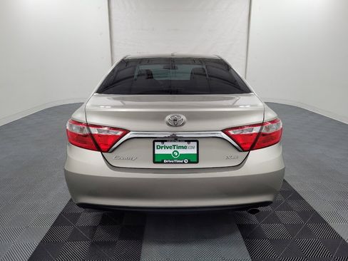 Used 2016 Toyota Camry XLE image 6