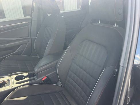 Used 2020 Volkswagen Jetta GLI FWD image 12