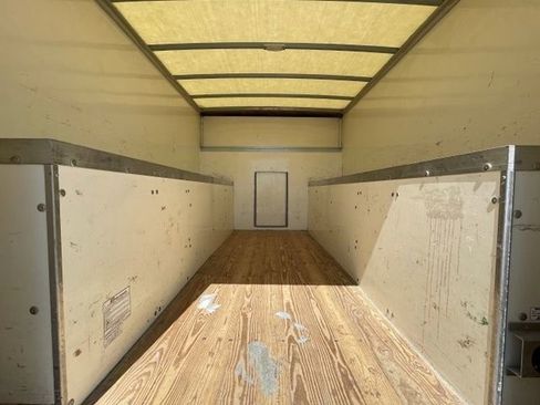 Used 2016 Chevrolet Express 3500 RWD image 13