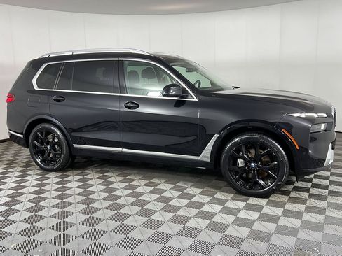 Certified 2024 BMW X7 xDrive40i AWD/4WD image 3