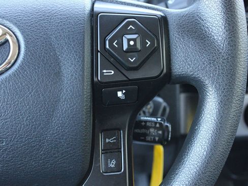 Used 2018 Toyota Tacoma SR w/ SR Convenience Package AWD/4WD image 26
