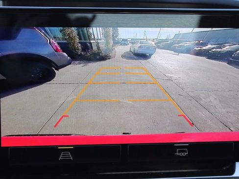 Used 2023 Chevrolet Silverado 1500 LT image 38