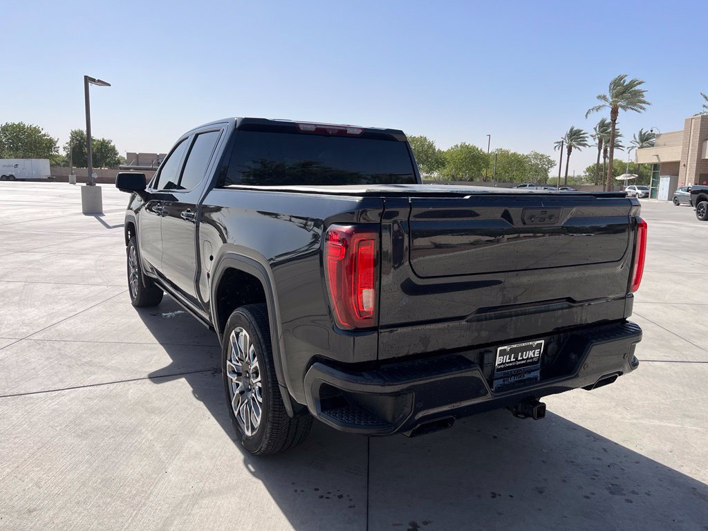 Used 2022 GMC Sierra 1500 AT4 w/ Technology Package AWD/4WD image 9