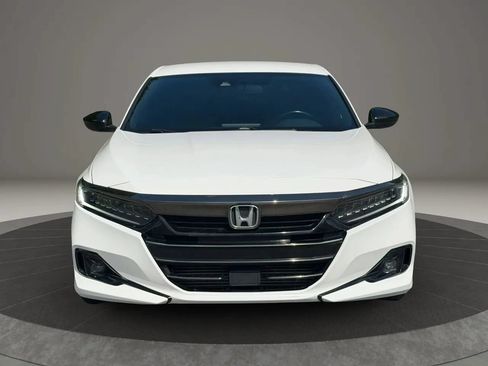 Used 2021 Honda Accord Sport image 2