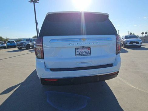 Used 2021 Chevrolet Suburban LT w/ LT Signature Plus Package RWD image 7