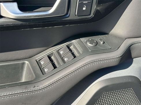 Used 2025 INEOS Grenadier Fieldmaster Edition image 16