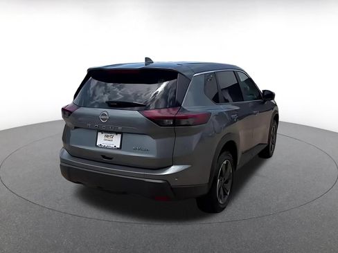 Used 2024 Nissan Rogue SV AWD/4WD image 15