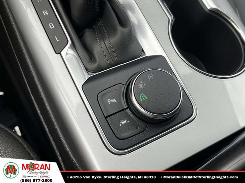 Used 2024 Chevrolet Blazer LT FWD image 28