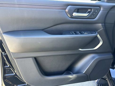 New 2026 Nissan Armada Platinum AWD/4WD image 17