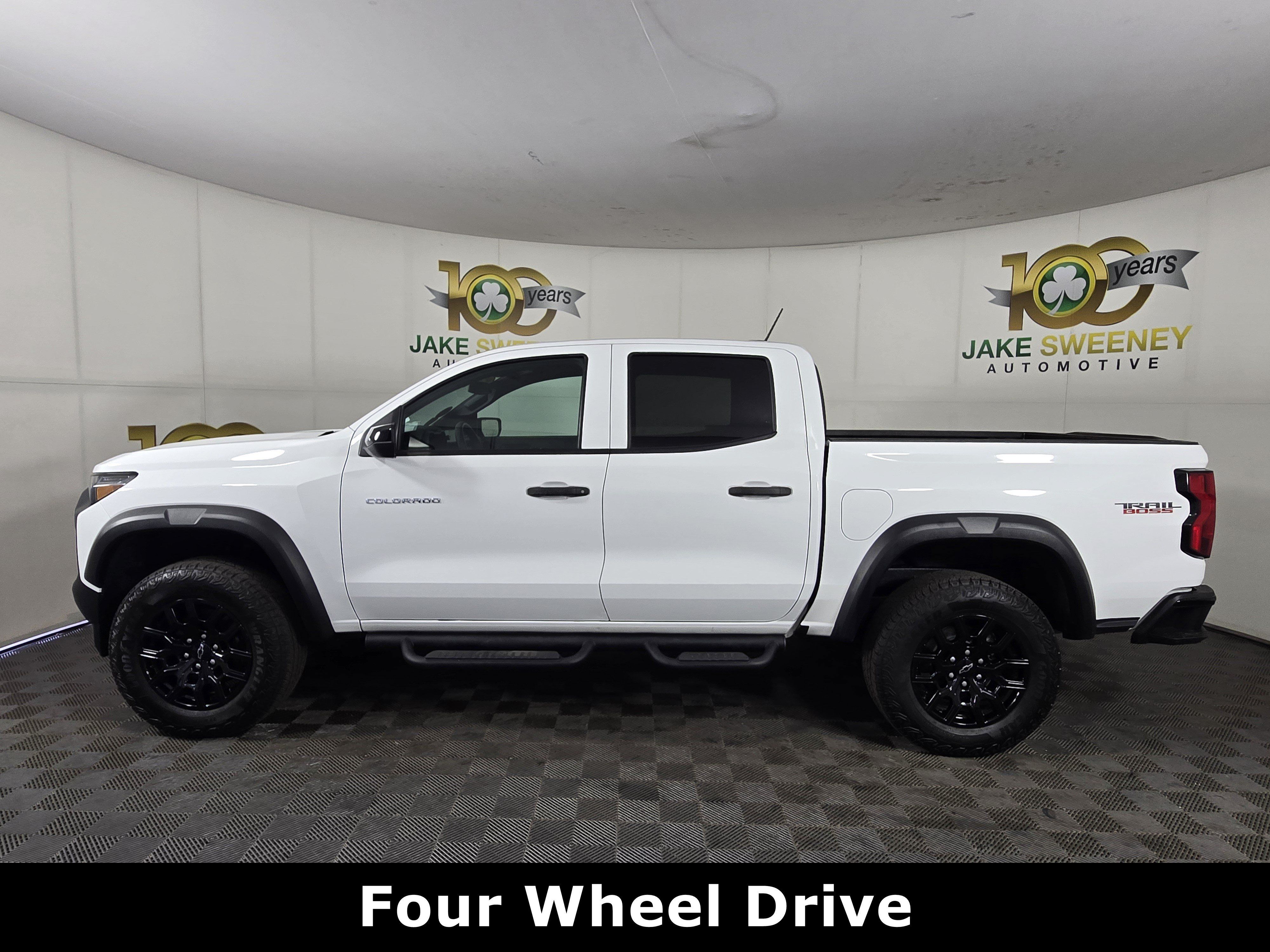 Certified 2024 Chevrolet Colorado Trail Boss w/ Safety Package AWD/4WD image 4