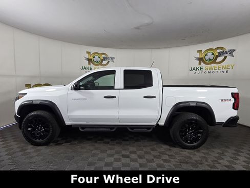 Certified 2024 Chevrolet Colorado Trail Boss w/ Safety Package AWD/4WD image 4