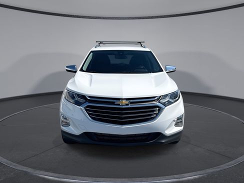 Used 2018 Chevrolet Equinox Premier w/ Infotainment II Package AWD/4WD image 2
