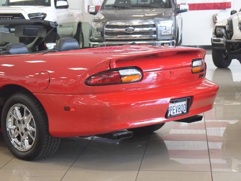 Used 2002 Chevrolet Camaro Z28 RWD image 25