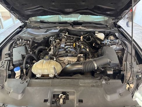 Used 2022 Ford Mustang Premium RWD image 38