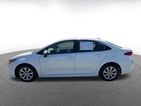 Used 2025 Toyota Corolla LE image 9