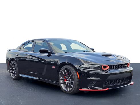 Used 2022 Dodge Charger Scat Pack RWD image 5