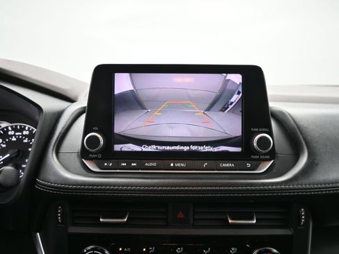 Used 2023 Nissan Rogue S FWD image 15