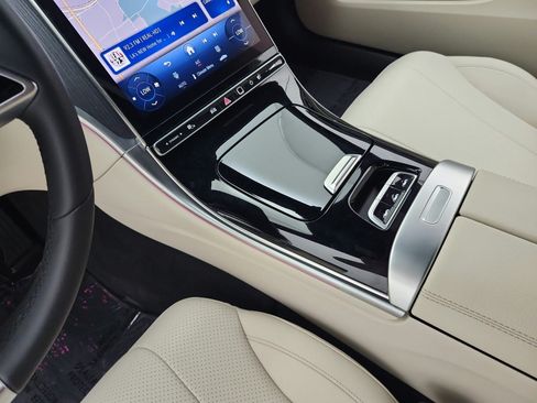 Certified 2025 Mercedes-Benz CLE 300 4MATIC Cabriolet image 11