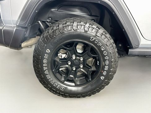 Used 2023 Jeep Wrangler Unlimited w/ 8.4" Radio Group AWD/4WD image 11