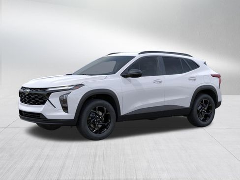 New 2026 Chevrolet Trax LT FWD image 2