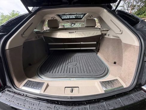 Used 2015 Cadillac SRX Luxury w/ Driver Awareness Package FWD image 39
