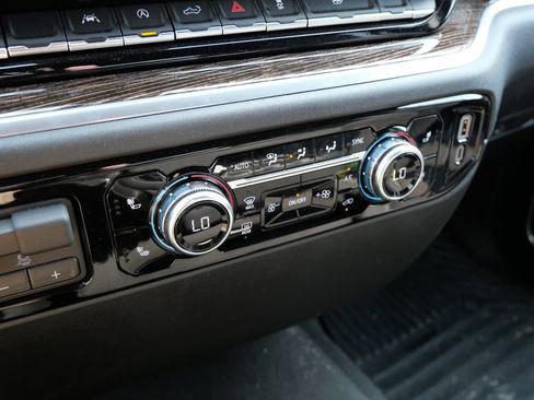 Certified 2025 GMC Sierra 1500 Elevation AWD/4WD image 27