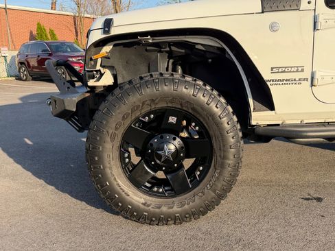 Used 2017 Jeep Wrangler Unlimited Sport w/ Quick Order Package 23S image 9