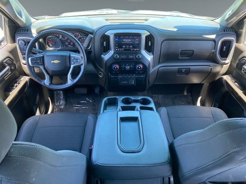 Used 2022 Chevrolet Silverado 1500 LT w/ Bed Protection Package AWD/4WD image 10