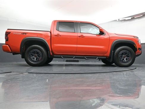 Used 2025 Nissan Frontier PRO-4X image 36