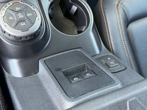 Used 2023 Ford Bronco Badlands AWD/4WD image 27