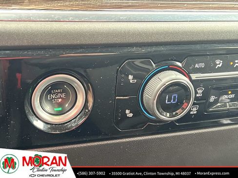 Used 2024 Chevrolet Silverado 1500 LT AWD/4WD image 23