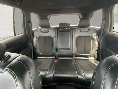 Used 2022 Jeep Grand Cherokee Altitude image 12