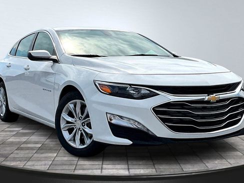 Certified 2021 Chevrolet Malibu LT image 3