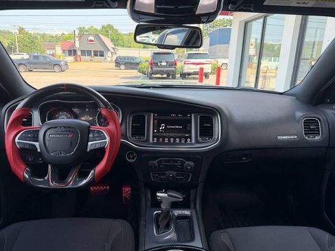 Used 2017 Dodge Charger SXT w/ Driver Confidence Group AWD/4WD image 18
