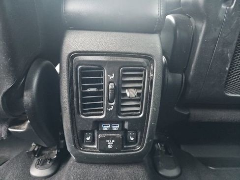 Used 2020 Dodge Durango GT image 28