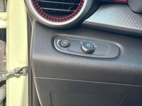 Used 2024 Chevrolet Trax RS w/ Driver Confidence Package image 29