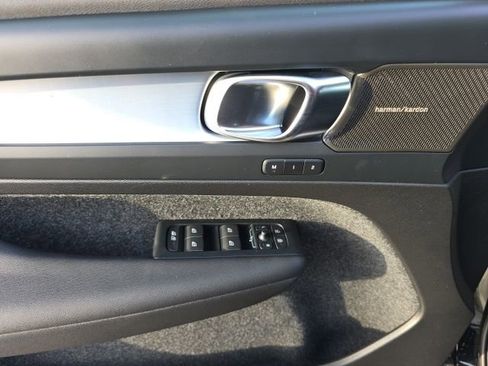 New 2026 Volvo XC40 B5 Ultra w/ Climate Package image 22