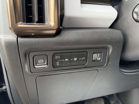 Certified 2024 GMC Hummer EV 2X w/ Extreme Off-Road Package image 24