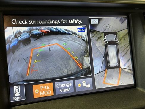 Used 2018 Nissan Armada Platinum image 32