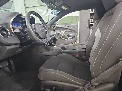 Used 2020 Chevrolet Camaro SS RWD image 18