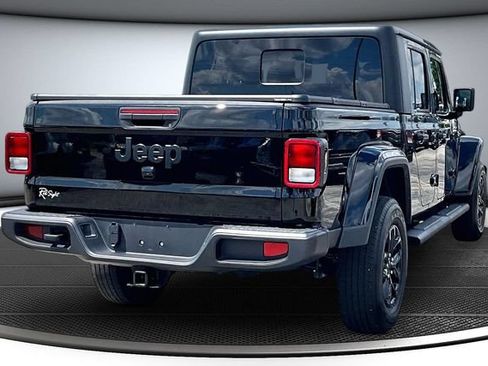 Used 2023 Jeep Gladiator Sport AWD/4WD image 6