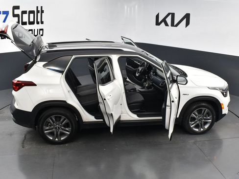 Used 2021 Kia Seltos S image 40