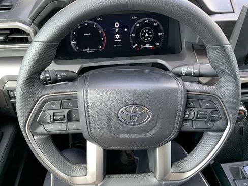 Used 2025 Toyota Tacoma TRD Off-Road AWD/4WD image 19