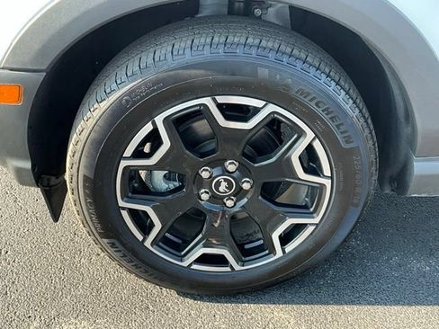 Used 2025 Ford Bronco Sport Outer Banks w/ Outer Banks Tech Package+ AWD/4WD image 12