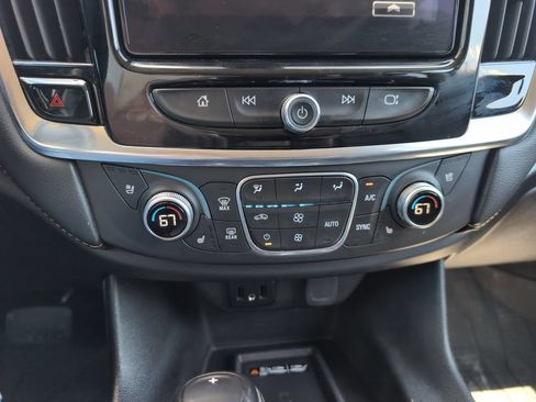 Used 2018 Chevrolet Traverse Premier AWD/4WD image 24