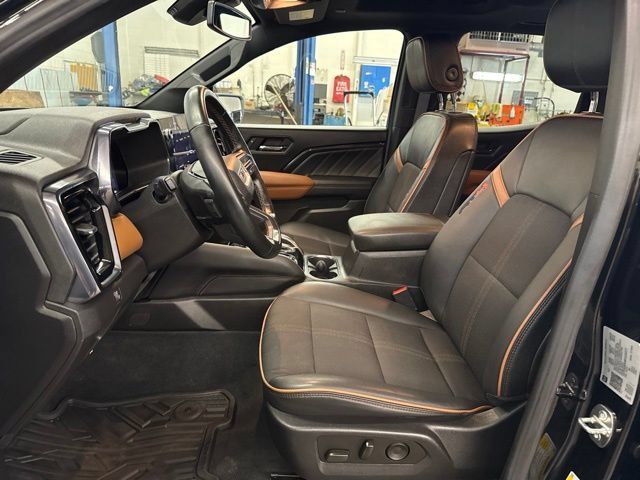 Used 2023 GMC Canyon AT4 AWD/4WD image 11