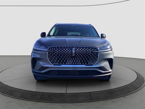 Used 2025 Lincoln Aviator Reserve w/ Equipment Group 201A image 2