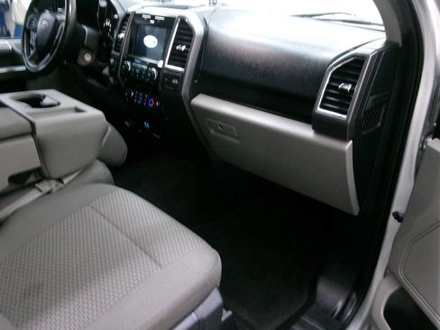 Used 2016 Ford F150 XLT w/ Equipment Group 302A Luxury AWD/4WD image 30