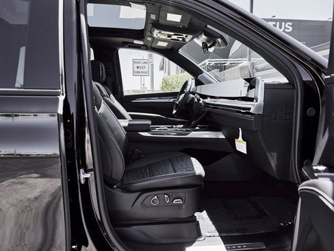 Used 2026 Cadillac Escalade V AWD/4WD image 29